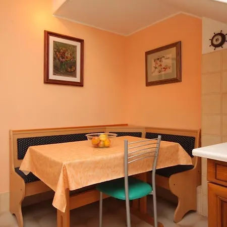 2549b Umag